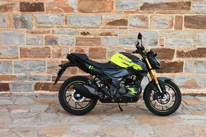 Though much of the motorcycle remains the same, the tank profile has been lowered ever so lightly Though much of the motorcycle remains the same, the tank profile has been lowered ever so lightly
