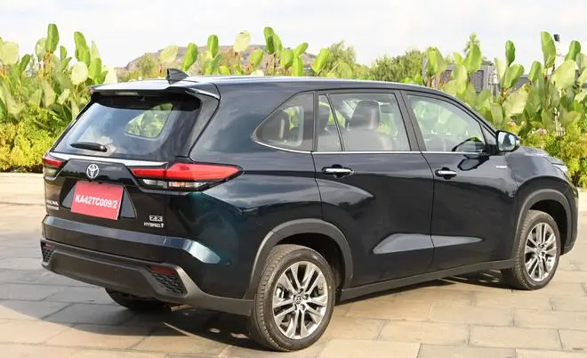 The prominent flared arches for the rear wheels gives the Hycross more similarities with the Crysta The prominent flared arches for the rear wheels gives the Hycross more similarities with the Crysta