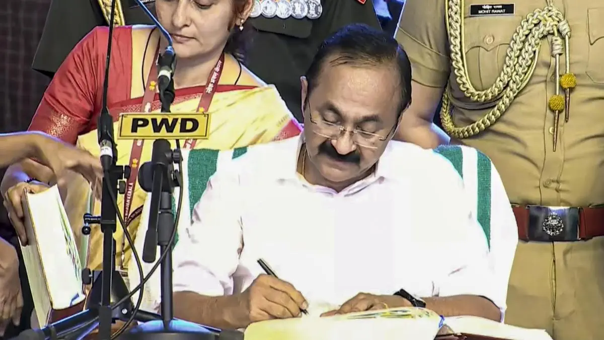 Kerala Inc extends support to new Govt; calls for economic reforms