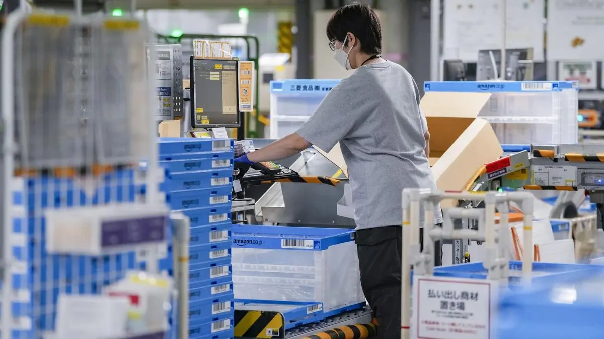 Jeff Bezos unloads $737 million of Amazon stock in year’s first sale