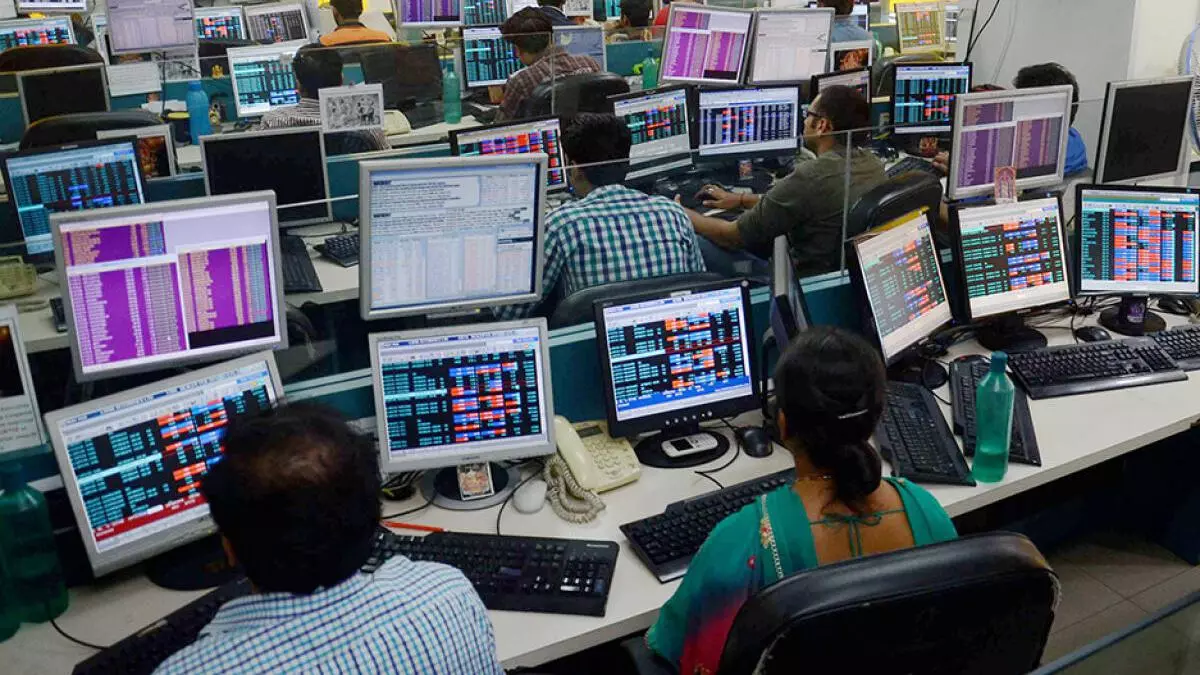Stock Market Live Updates: Sensex, Nifty trade in green; Nifty IT and metal lead gains