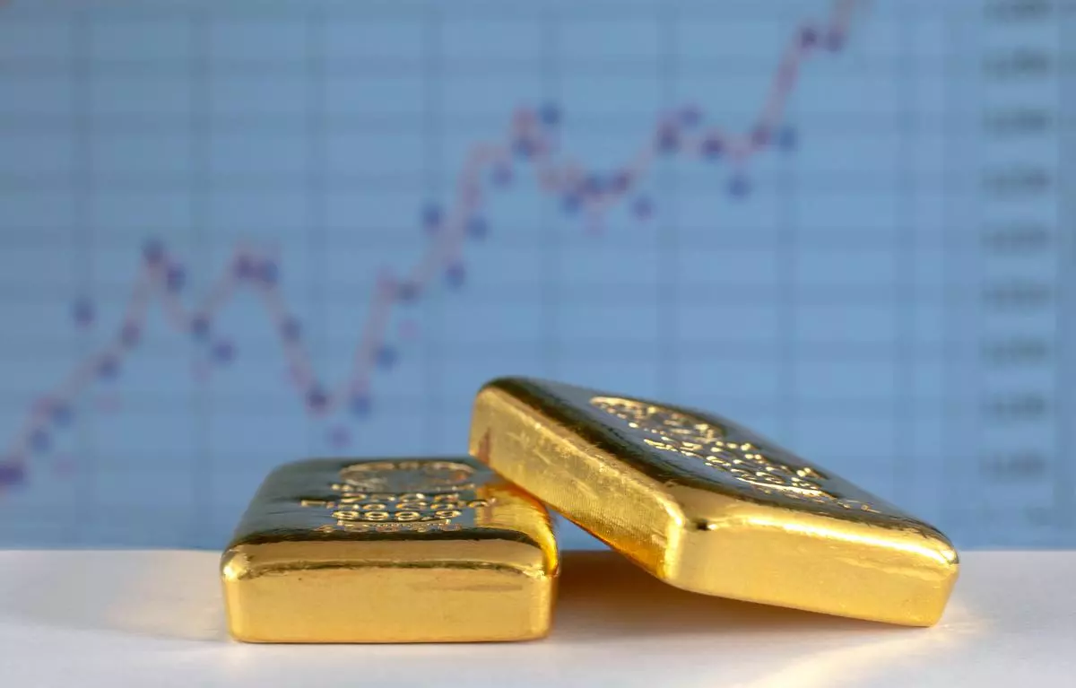 Spot gold crossed ₹50,000 on Thursday tracking overall bullish sentiment in the futures markets