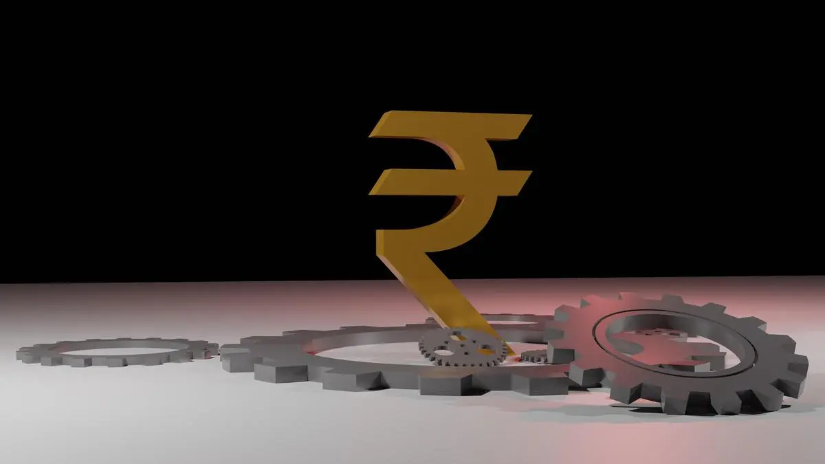 Rupee gains as crude oil prices fall below $100