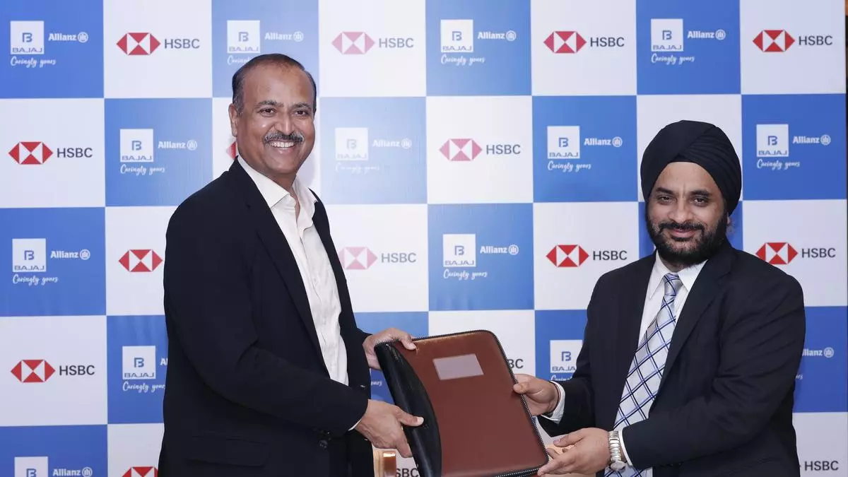 Bajaj Allianz and HSBC India form bancassurance partnership