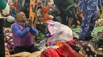 Prayagraj Maha Kumbh Stampede Highlights: 30 killed, 60 injured in tragic  incident - The Hindu BusinessLine