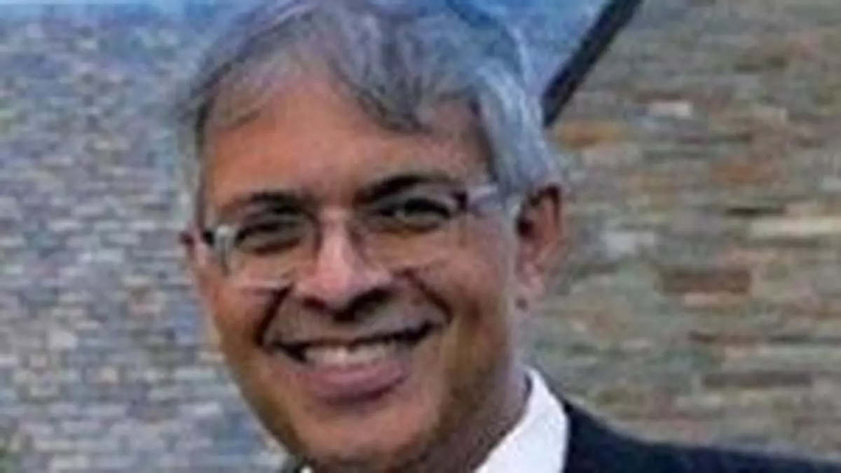 Jay Bhattacharya makes history as first Indian-American NIH Director under Trump thumbnail