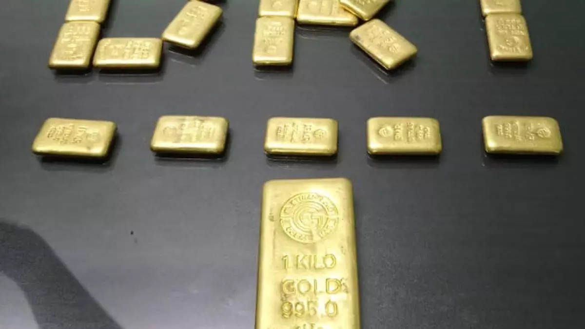 DRI Foils Attempts Of Gold Smuggling; Seizes 65.46 Kg Of Gold At Mumbai ...