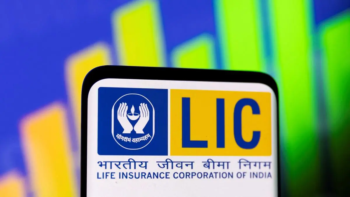 LIC Q4 net profit up 38% at ₹19,013 crore