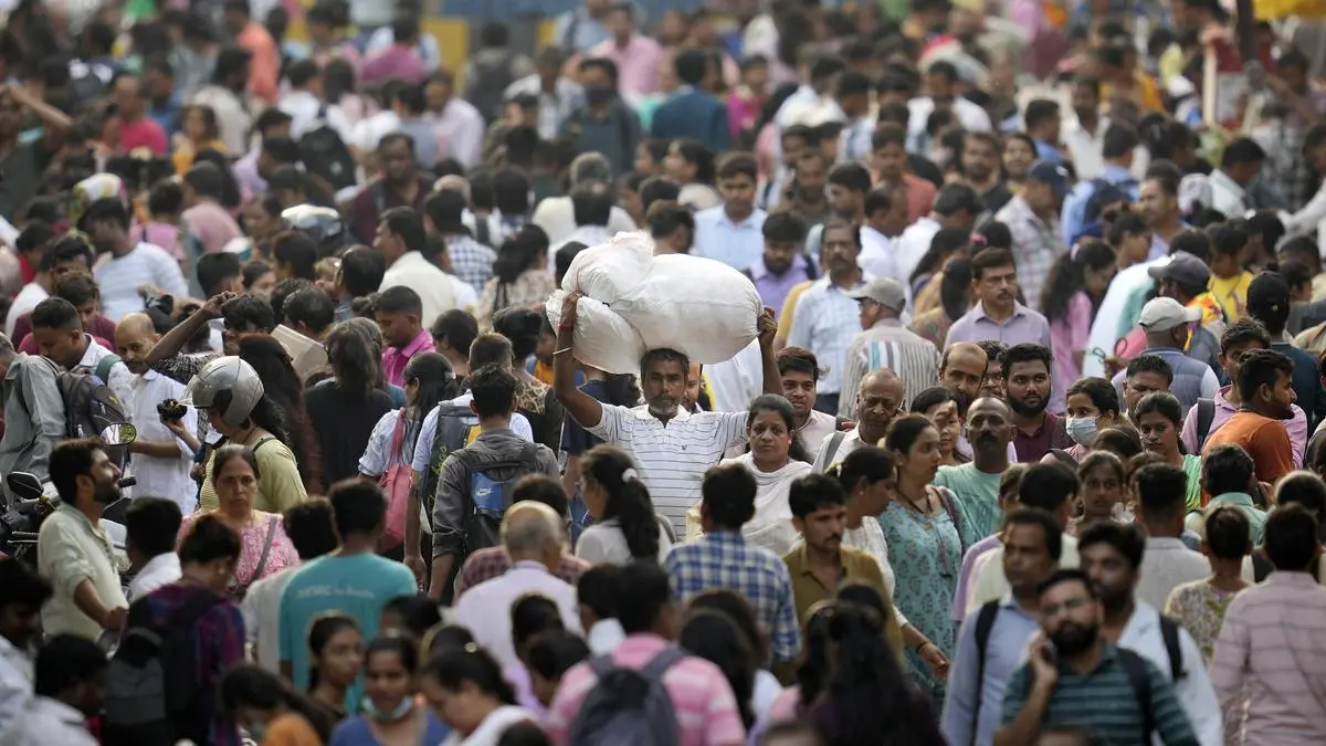Top 5% population in uUrban India spends around 10 times higher than bottom 5%