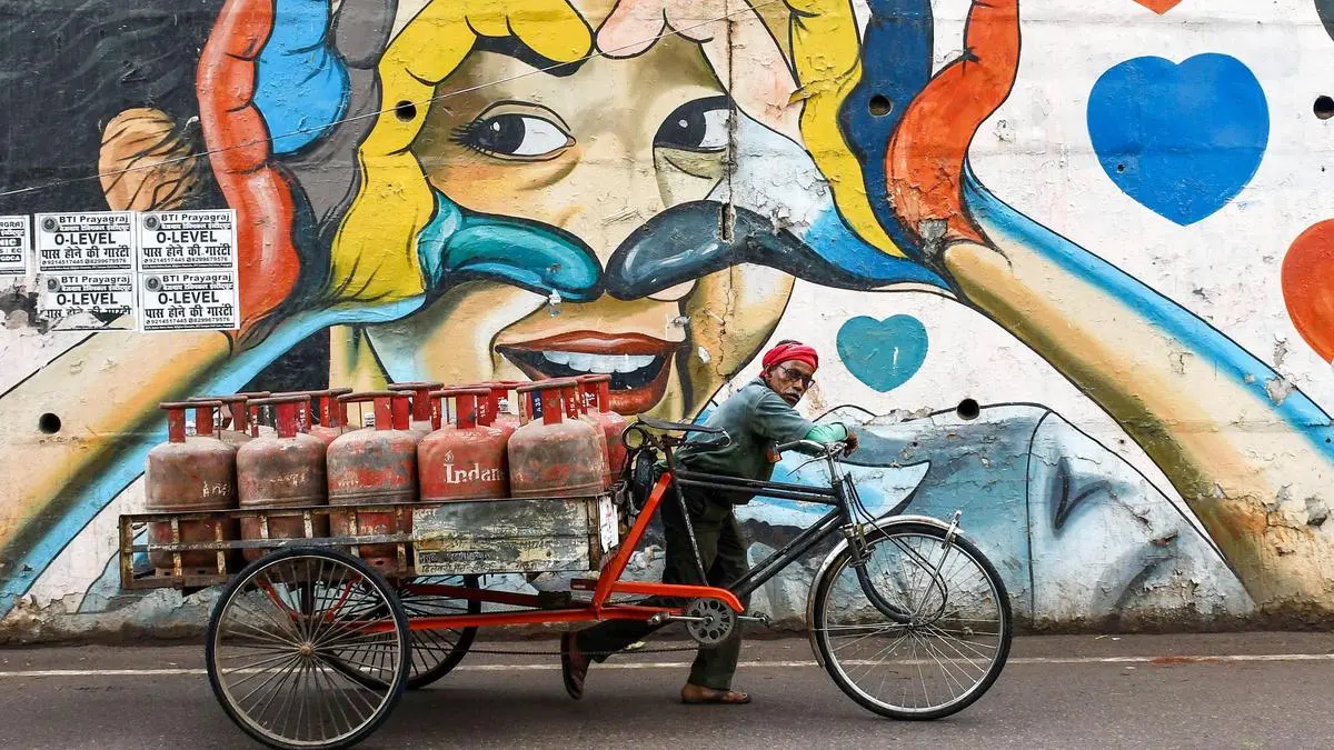 Govt hikes commercial LPG allocation to 50% as domestic output improves