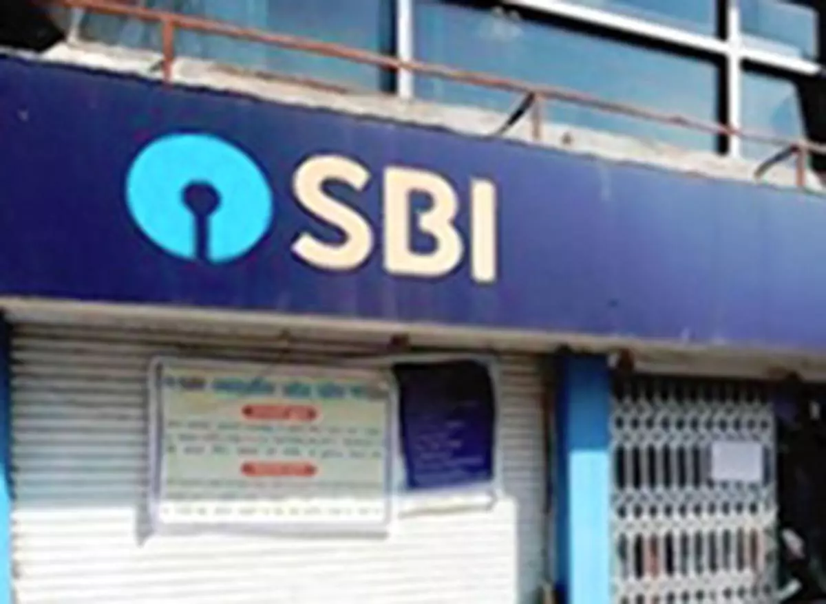 AHMEDABAD, 01/02/2021 : UNION BUDGET 2021-22 RELATED PICTURES : A general view of SBI Bank in Ahmedabad on Monday February 01, 2021. Photo : VIJAY SONEJI / The Hindu.
