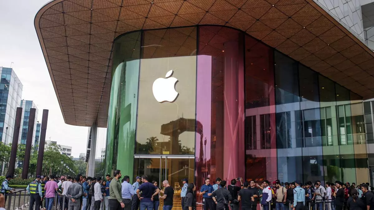 Apple's iPhone seen gaining market share in India as Pro model demand ...