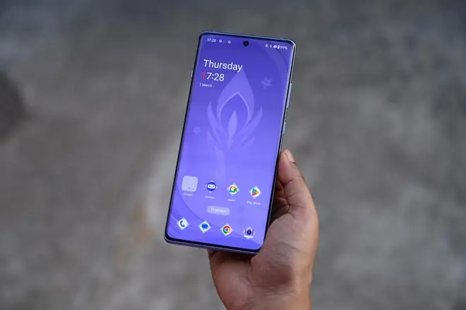The specially designed homescreen on the OnePlus 12R Genshin Impact smartphone