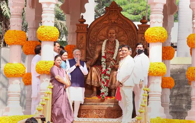 Prime Minister Narendra Modi during the unveiling ceremony of a statue of Chhatrapati Shivaji Maharaj, in Pune. The 9.5 feet tall statue is made up of gun metal and weighs 1.85 tonnes. Prime Minister Narendra Modi during the unveiling ceremony of a statue of Chhatrapati Shivaji Maharaj, in Pune. The 9.5 feet tall statue is made up of gun metal and weighs 1.85 tonnes.