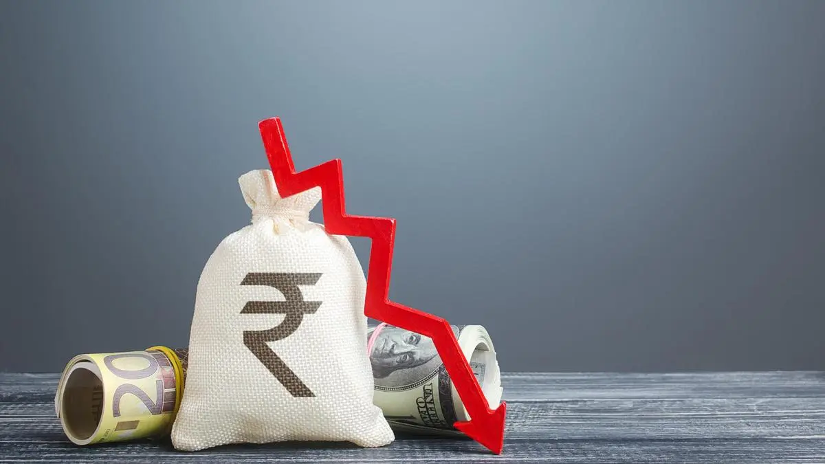 Rupee breaches 96/$ mark for the first time