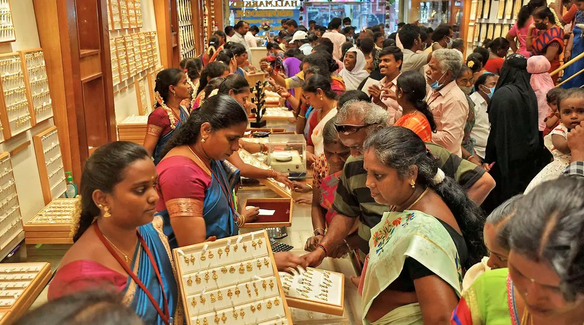 About 60 per cent of gold jewellery purchase paid in cash
