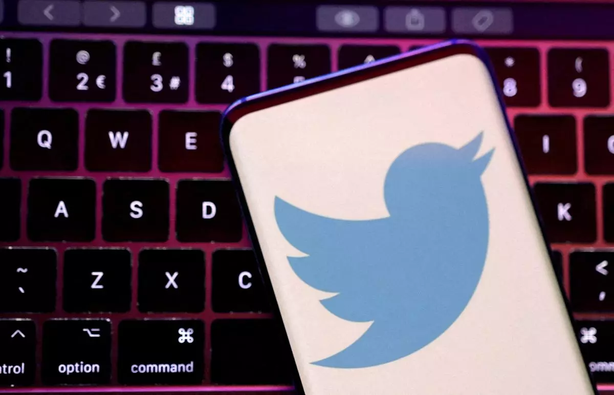 Twitter brings back encrypted DMs, suggests new code