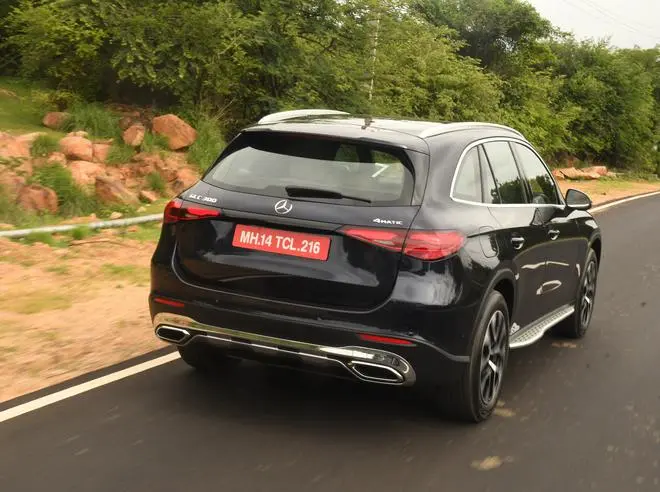 The almond-shaped tail-lamps sport twin LED tubes with a new light signature. And there is a large chrome diffuser and under-guard with dual exhausts that add a lot of strength to the GLC’s rear The almond-shaped tail-lamps sport twin LED tubes with a new light signature. And there is a large chrome diffuser and under-guard with dual exhausts that add a lot of strength to the GLC’s rear