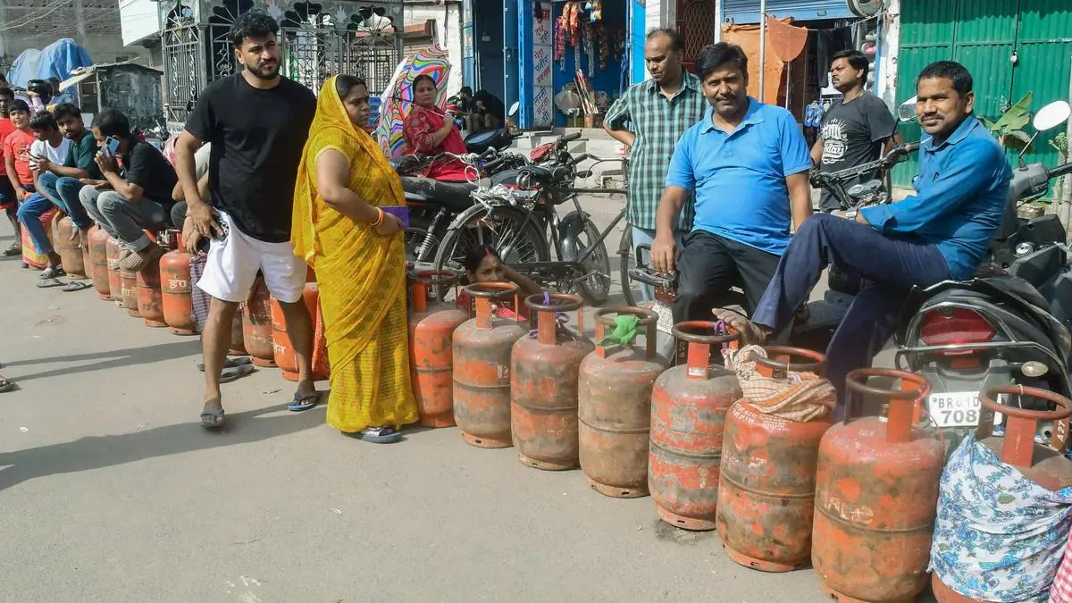 LPG supply: Crackdown against hoarding in multiple states
