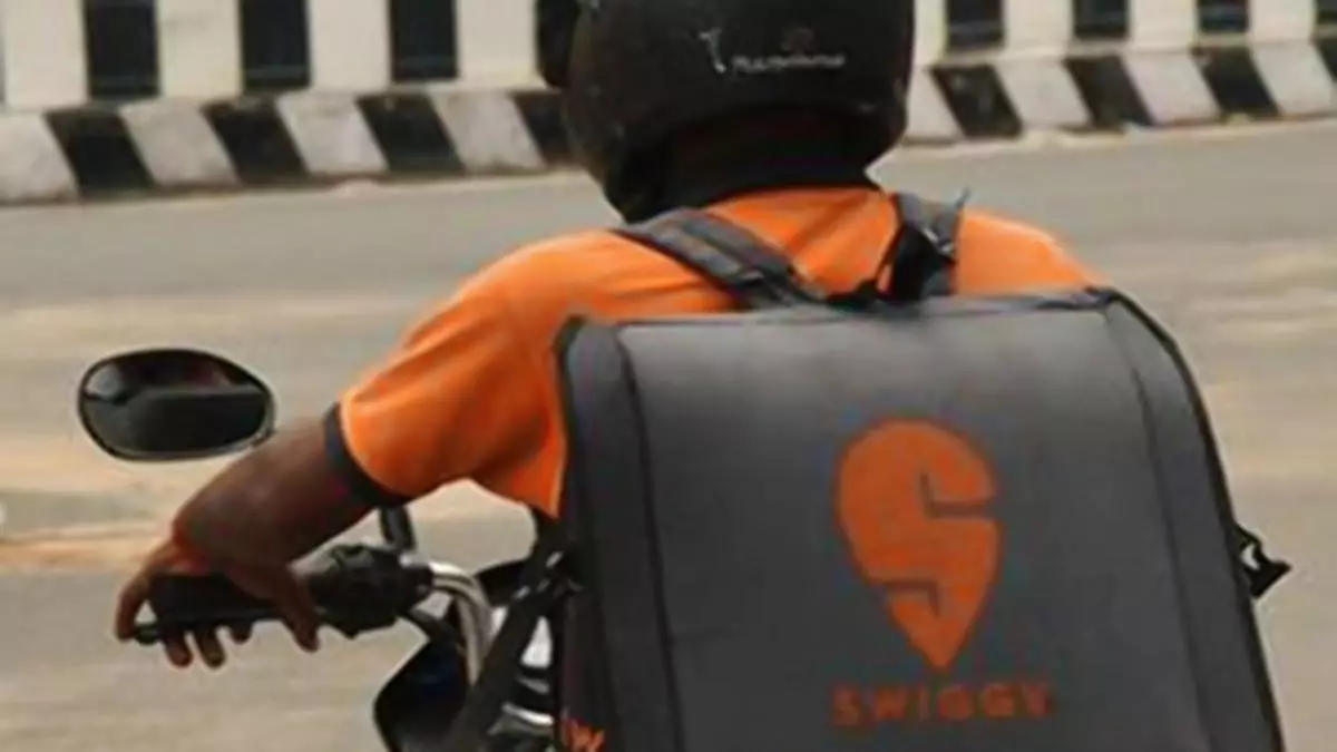 Swiggy experiments with video commerce on Minis - The Hindu BusinessLine