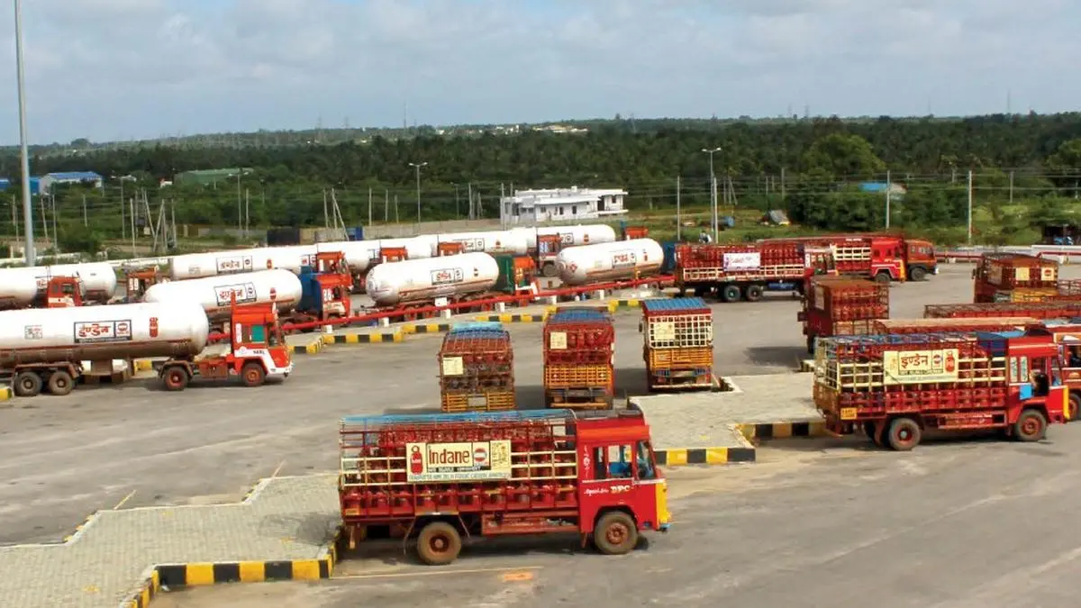 India maintains 100% natural gas supply; 95% LPG bookings done online, says govt