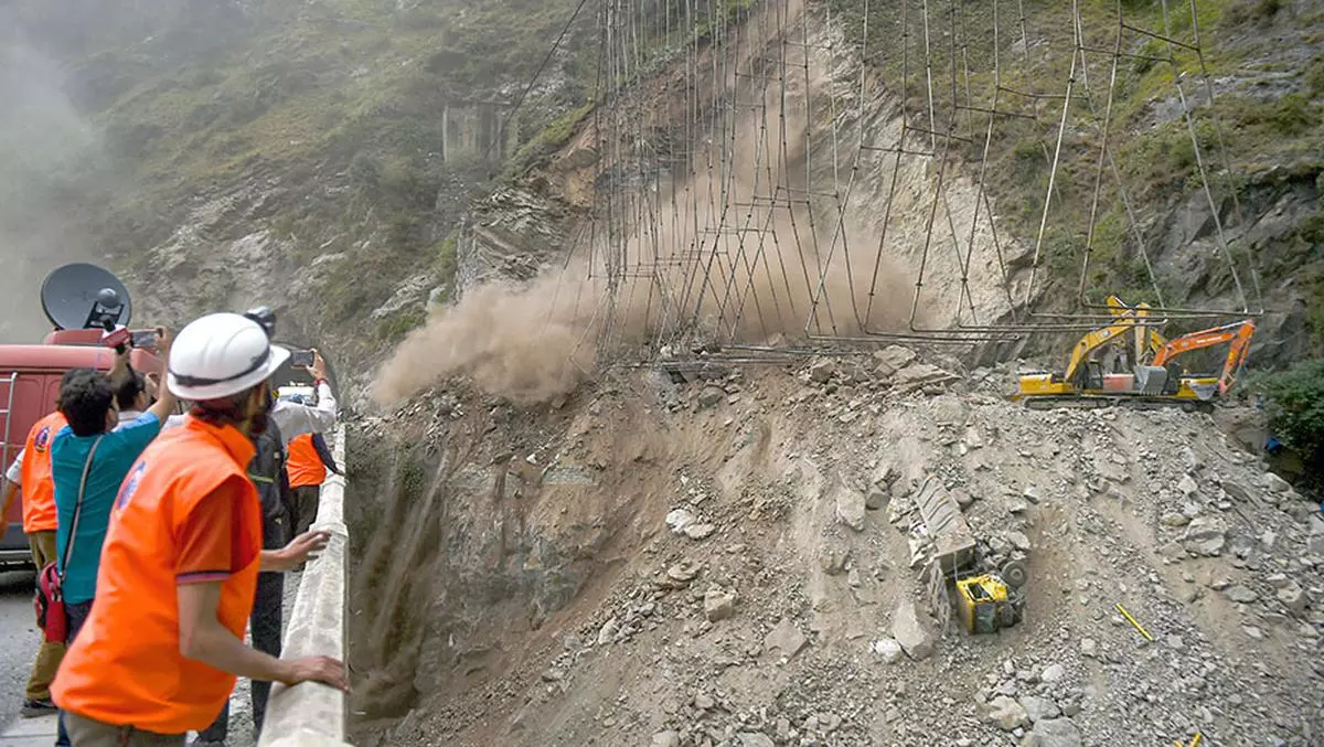 Rescue operation halted on Friday due to a landslide, after a portion of an under-construction tunnel on the Jammu-Srinagar national highway collapsed near Magarkote in Ramban district.  The incident took place on Thursday night. 