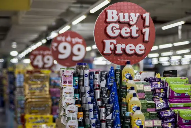 Discount signage inside a supermarket in New Delhi, India, on Sunday July 10, 2022. India is scheduled to release consumer price index (CPI) figures on July 12. Photographer: Anindito Mukherjee/Bloomberg Discount signage inside a supermarket in New Delhi, India, on Sunday July 10, 2022. India is scheduled to release consumer price index (CPI) figures on July 12. Photographer: Anindito Mukherjee/Bloomberg