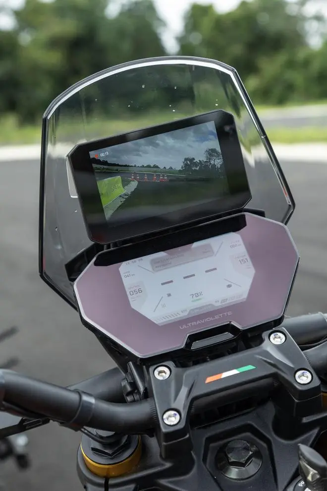 The first Indian-made motorcycle to feature radar, and the system lights up the console and flashes alerts on the mirrors in case someone is in the rider’s blind spots