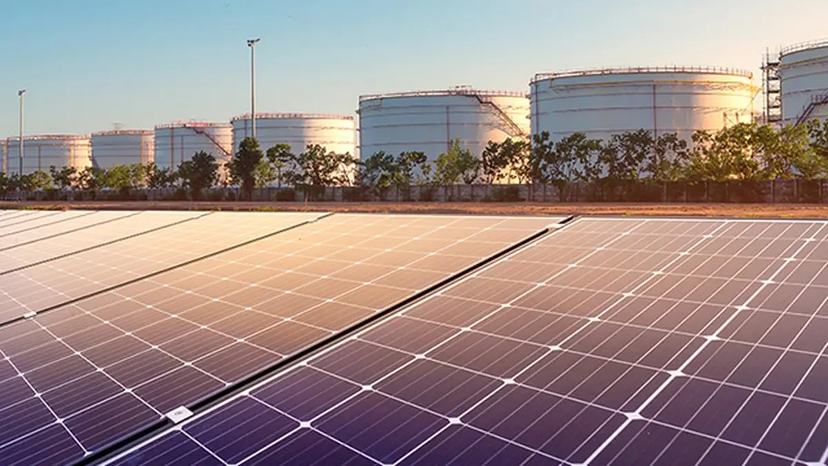 China’s stealthy solar exports stay one step ahead of US Tariffs thumbnail