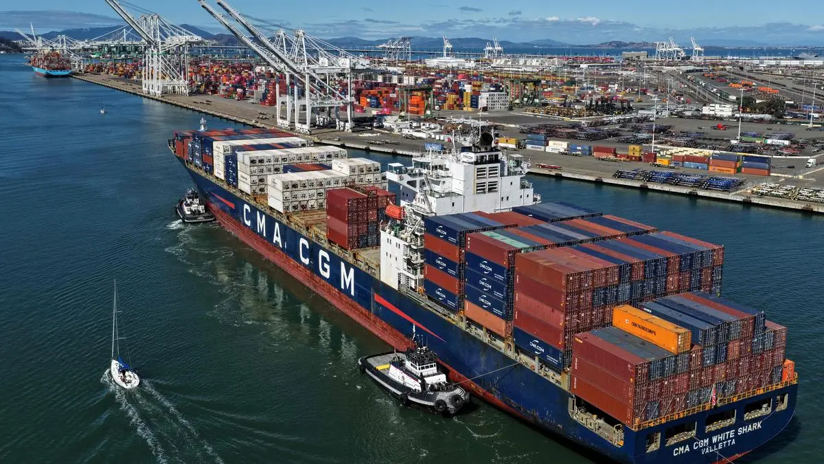 Chinese export boom canât stop economyâs slowdown Chinese export boom canât stop economyâs slowdown