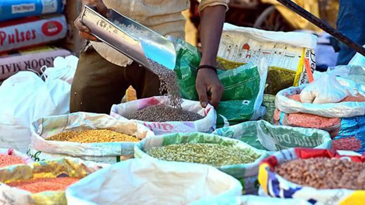 Wholesale inflation turns positive at 0.52% in August; analysts see further rise