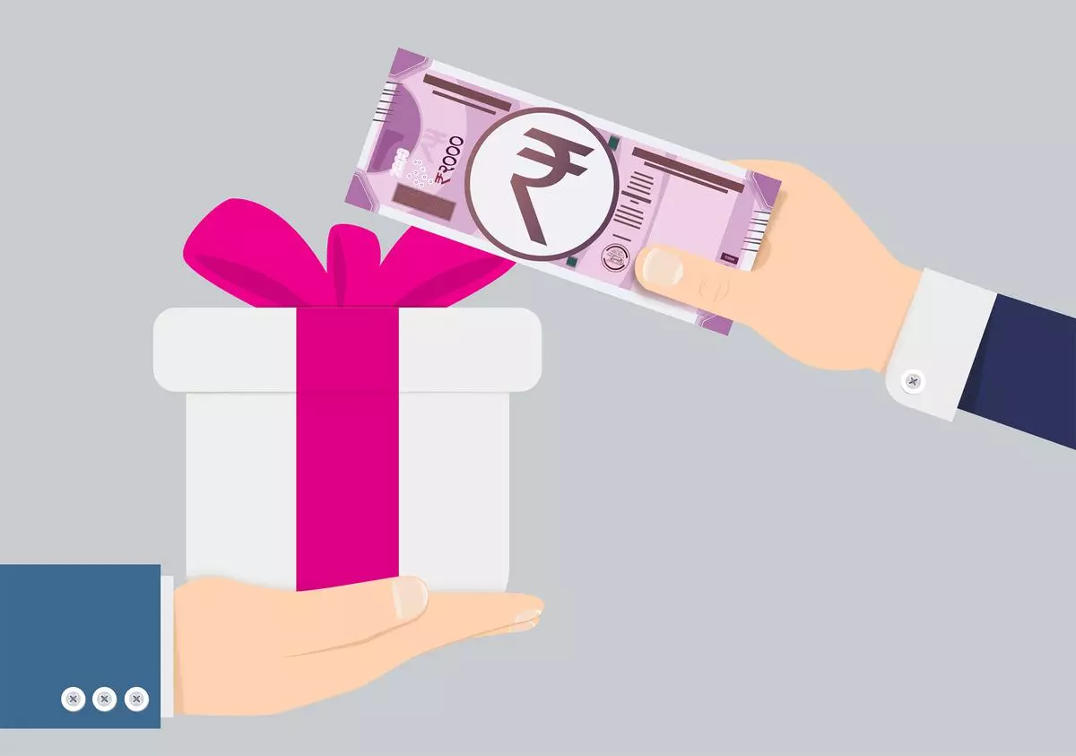 Gifts Tax: Know which gifts are taxable this festive season | TAX SAVING |  Zee Business