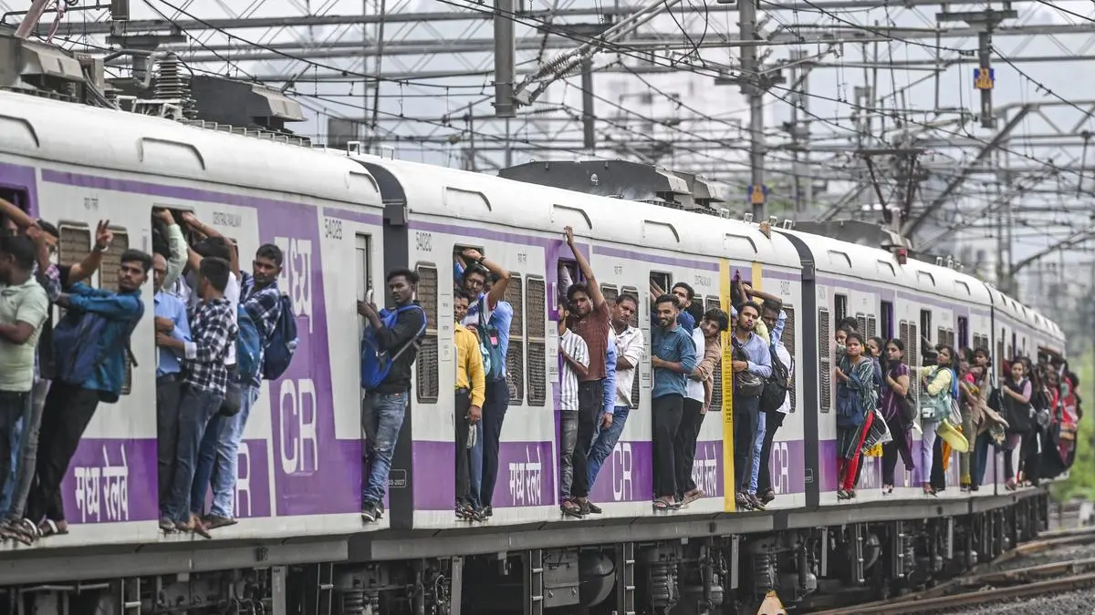 Los ferrocarriles indios pueden monetizar los datos para ganar “decenas de miles de millones”: ex aprendiz Suresh Prabhu