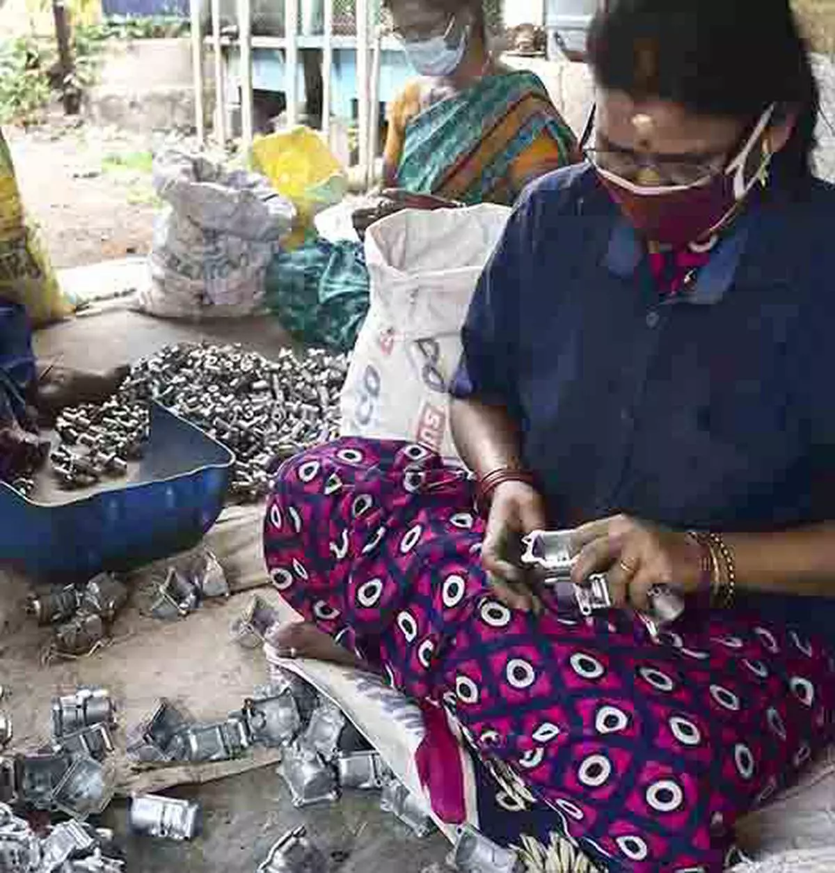 CHENNAI : 28/09/2021 : CHENNAI : FOR CITY : Women workers seen working inside a MSME Industrial Unit Ambattur. Photo : PICHUMANI K / THE HINDU