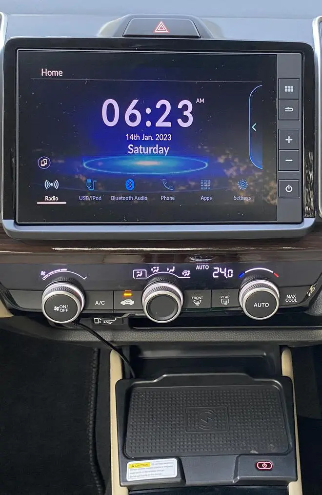 The new City gets wireless Apple CarPlay and Android Auto connectivity, and remote functions using the iAuto smartphone app via Bluetooth pairing The new City gets wireless Apple CarPlay and Android Auto connectivity, and remote functions using the iAuto smartphone app via Bluetooth pairing