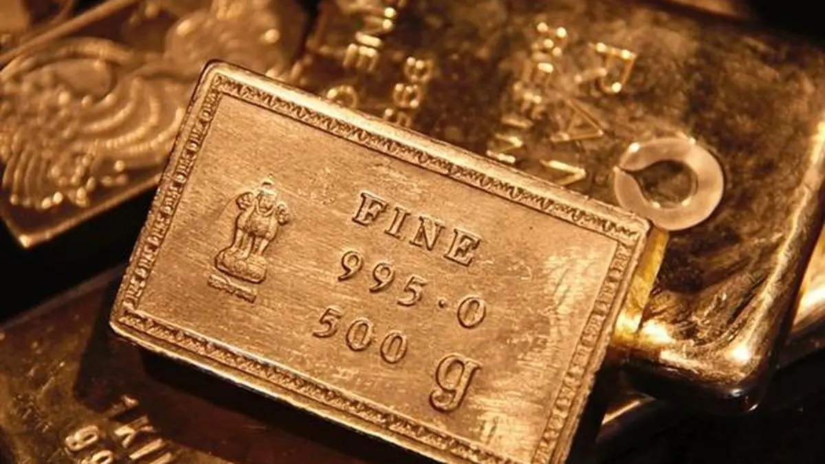 Gold futures slide to ₹1.57 lakh/10g as fresh strikes on Iran spur dollar demand