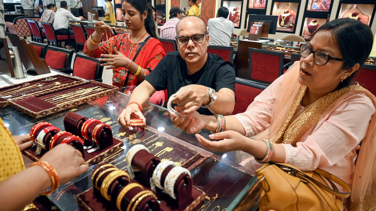 Gold jewellery sales estimated at 20 tonnes on Akshaya Tritiya