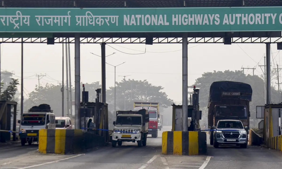 thehindubusinessline.com - No more cash payments at toll plazas from April 10