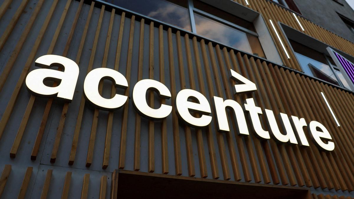 Accenture forecasts quarterly revenue below estimates on cautious enterprise spending