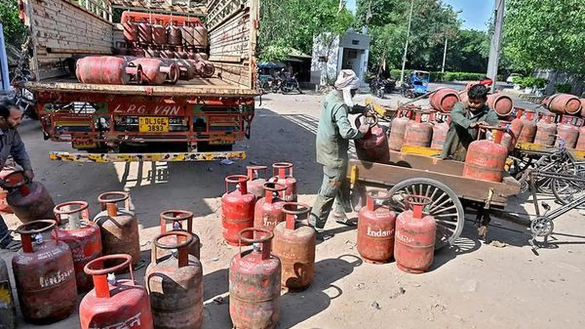 India loses 430 kb/d of LPG imports during March–April amid supply disruption
