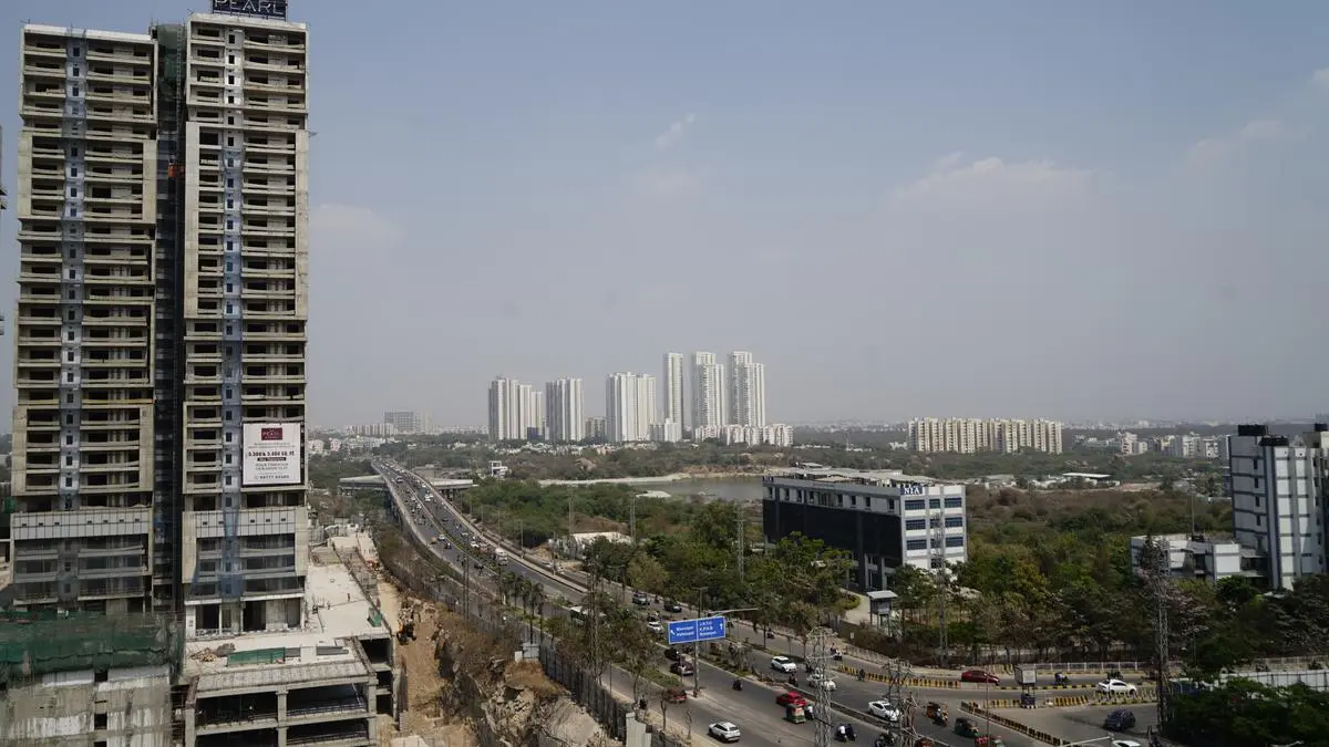 Real estate sector defies gloom: Domestic capital drives growth despite FII pullback