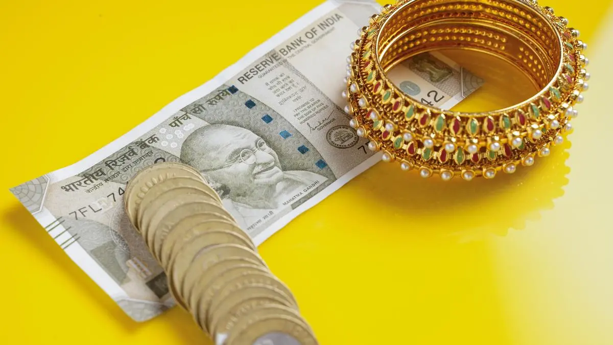 Cholamandalam’s annual disbursements cross ₹1 lakh cr in FY25, to enter gold loan business