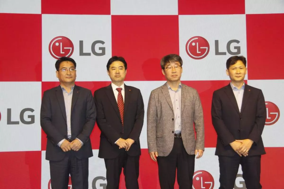 Hyoung Sub Ji – Director, Home Appliances and Air Conditioners, LG Electronics India; Hong Ju Jeon – MD, LG Electronics India; Hyun UK Lee – Global Refrigerator President, LG Electronics India; Kim Jae IL-Pune Manufacturing MD, LG Electronics India