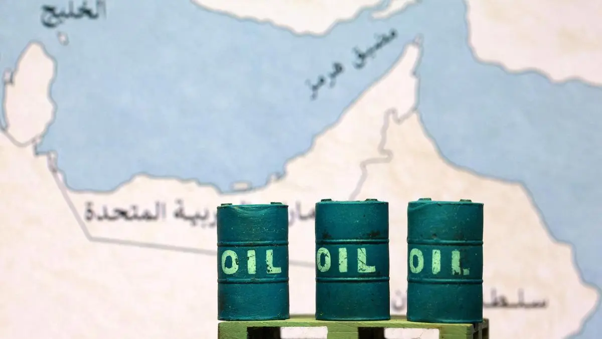 India allows Iranian oil tankers to berth at Sikka port under special exemption