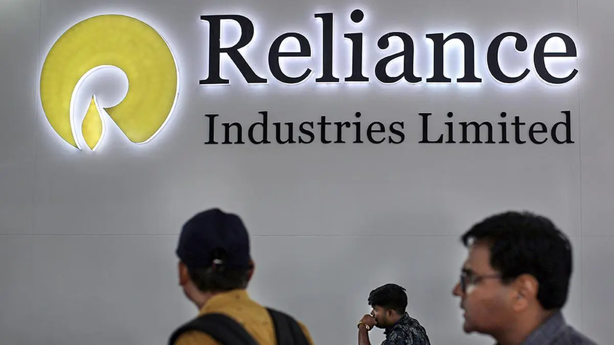 RIL Raises $2.9 Billion Equivalent in Syndicated Offshore Loans