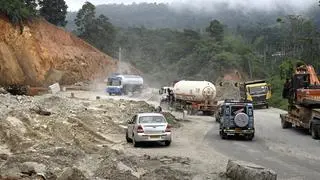 Repairs works underway at Sakleshpur-Gundya section of Shiradi ghat on the Mangaluru-Bengaluru national highway