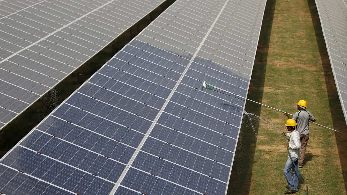Reliance Power unit wins 350-MW solar-battery project from SJVN 