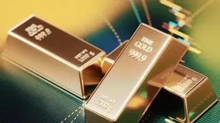 Investors have sought safety in gold amid political turmoil in Japan and France, and an ongoing US government shutdown Investors have sought safety in gold amid political turmoil in Japan and France, and an ongoing US government shutdown