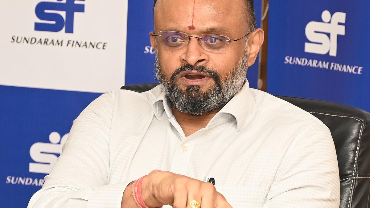 Sundaram Finance Sees 6% FY25 Profit Jump, Eyes Economic Recovery