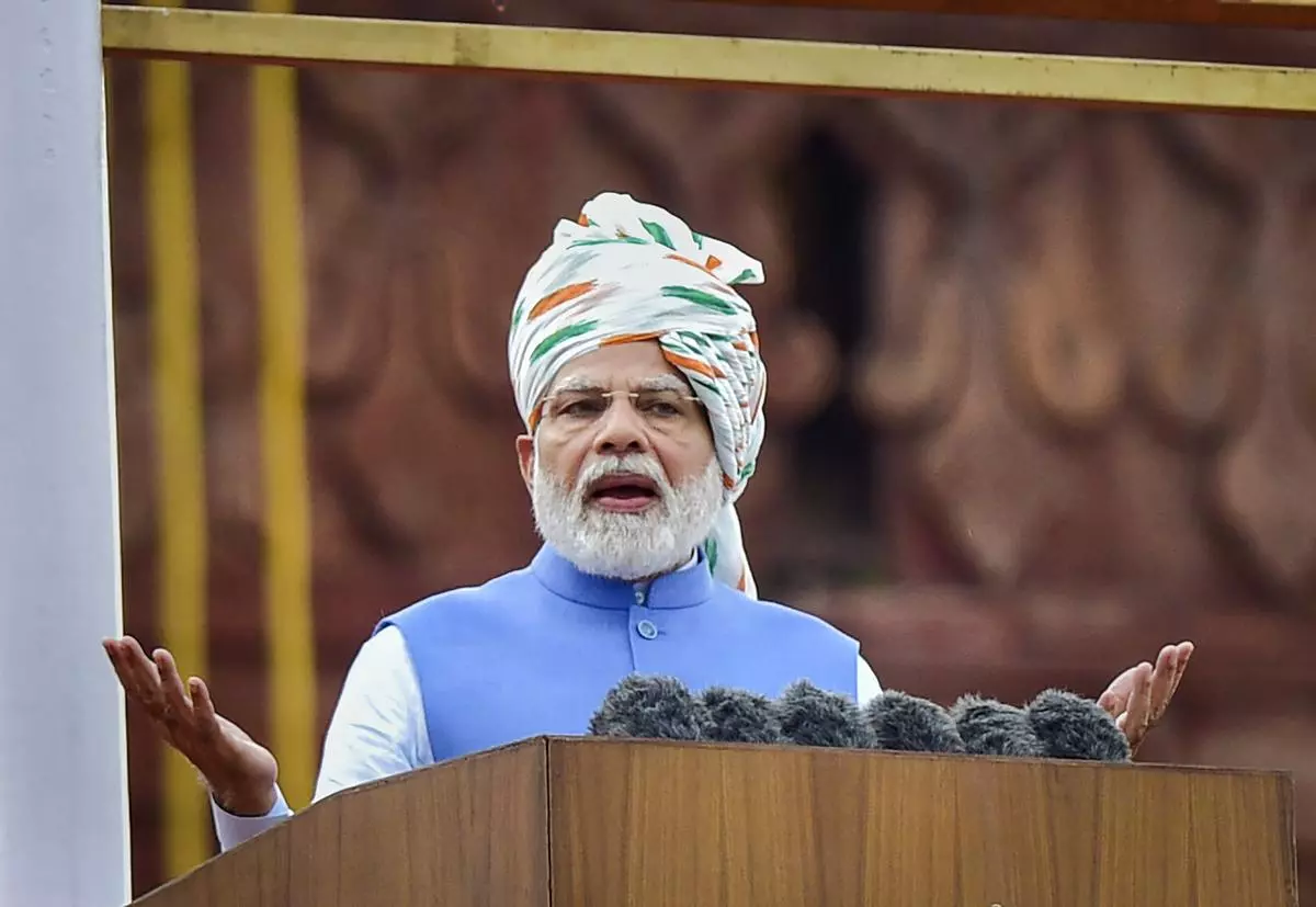 Prime Minister Narendra Modi addresses the nation from the ramparts of the Red Fort on the occasion of the 76th Independence Day, in New Delhi, Monday, Aug 15, 2022. 